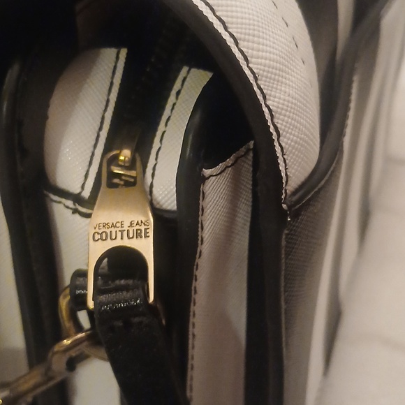 Versace Crossbody - Picture 4 of 10